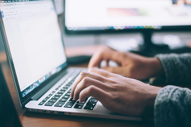 ¿Cómo elegir el diplomado o curso online adecuado? 5 Tips que debes considerar